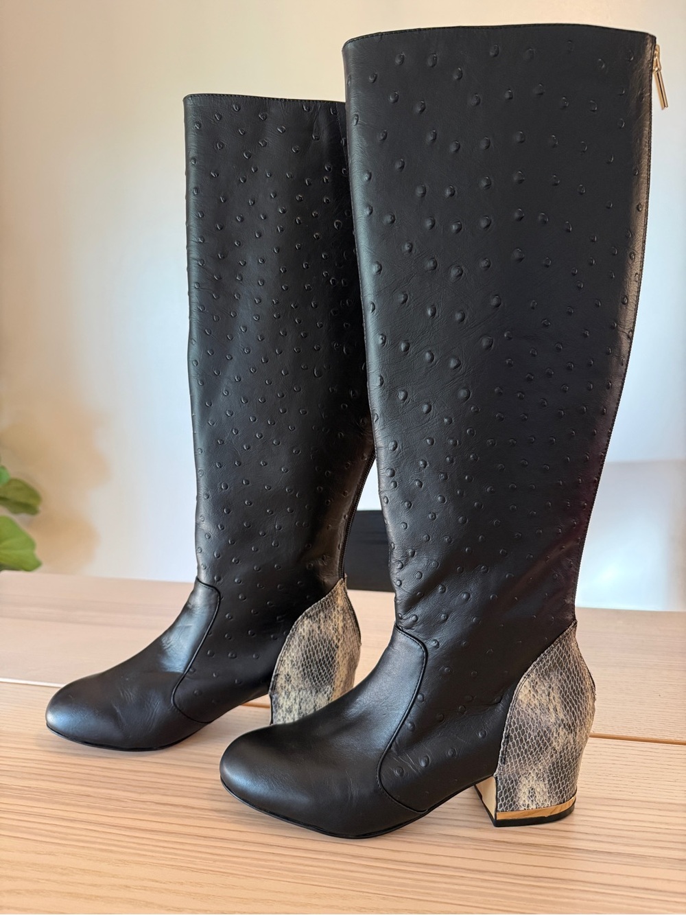 Deesigns Dee Ocleppo Black Leather Ostrich Snake Knee High Boots 7M